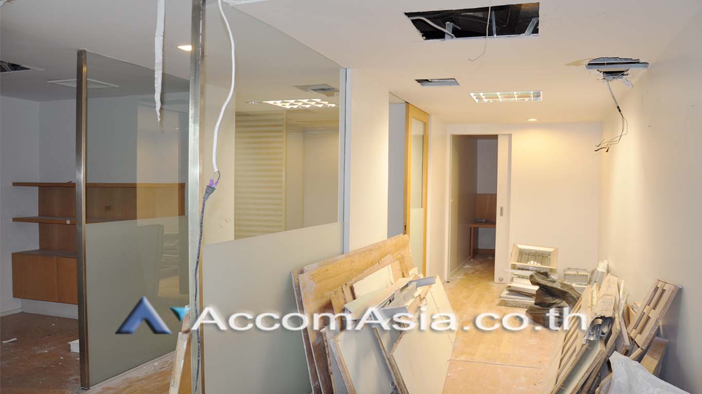9  Office Space For Rent in Sukhumvit ,Bangkok MRT Sukhumvit - BTS Asok at Rajapark Building AA10326